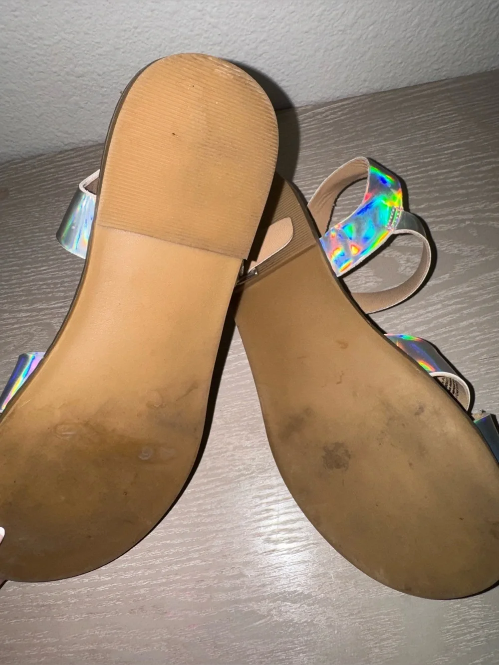 Tucker + Tate Girls Iridecsent Silver Sandals size 3